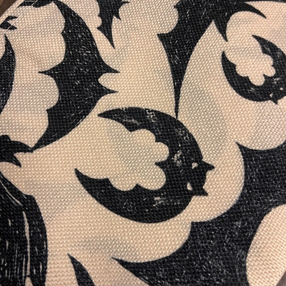 Bat table runner - Picture 4 of 4